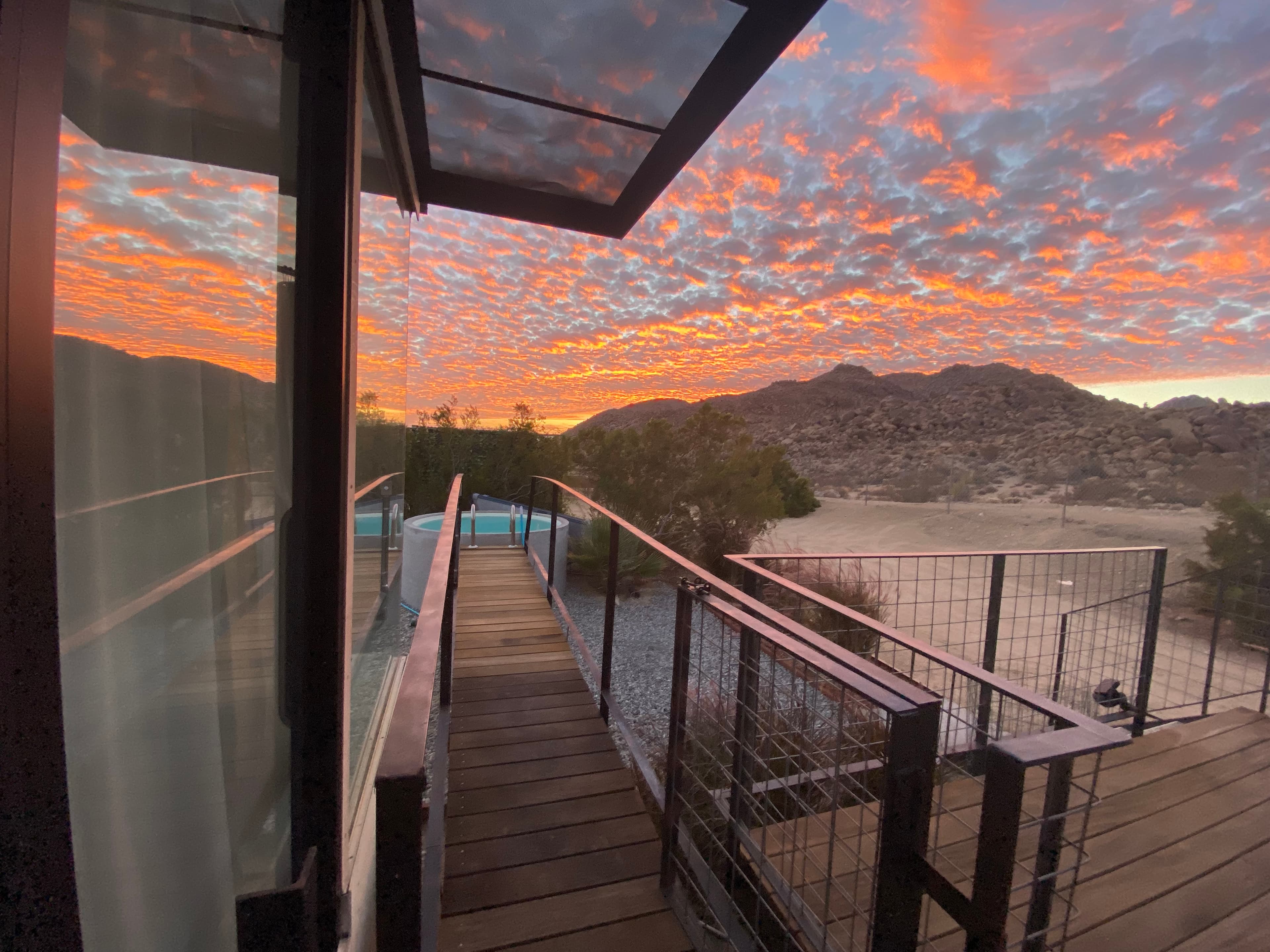 Schoolhouse, 2 bedrooms w/ indoor jacuzzi tub