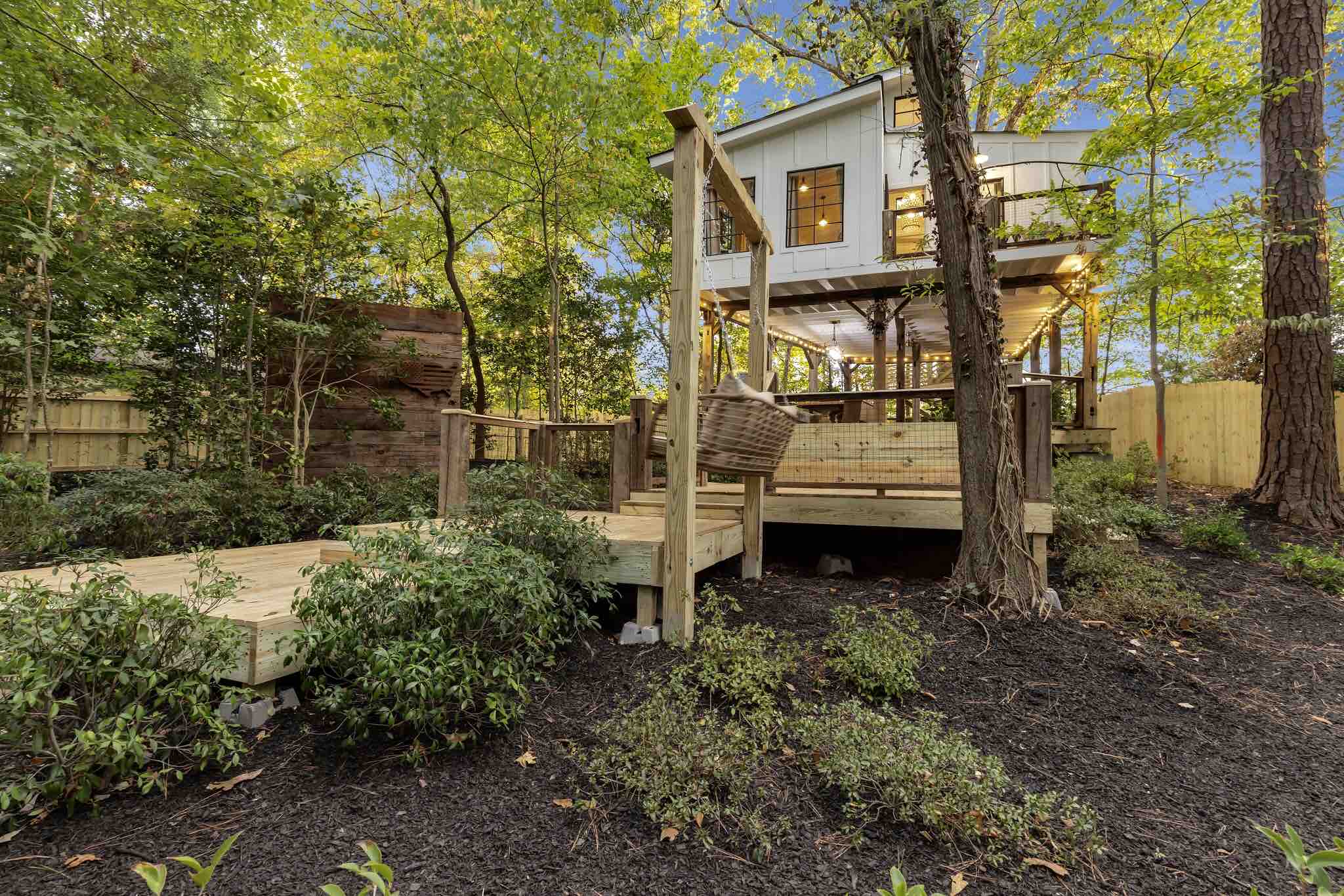 The ATL Treehouse with hot tub/ heated space