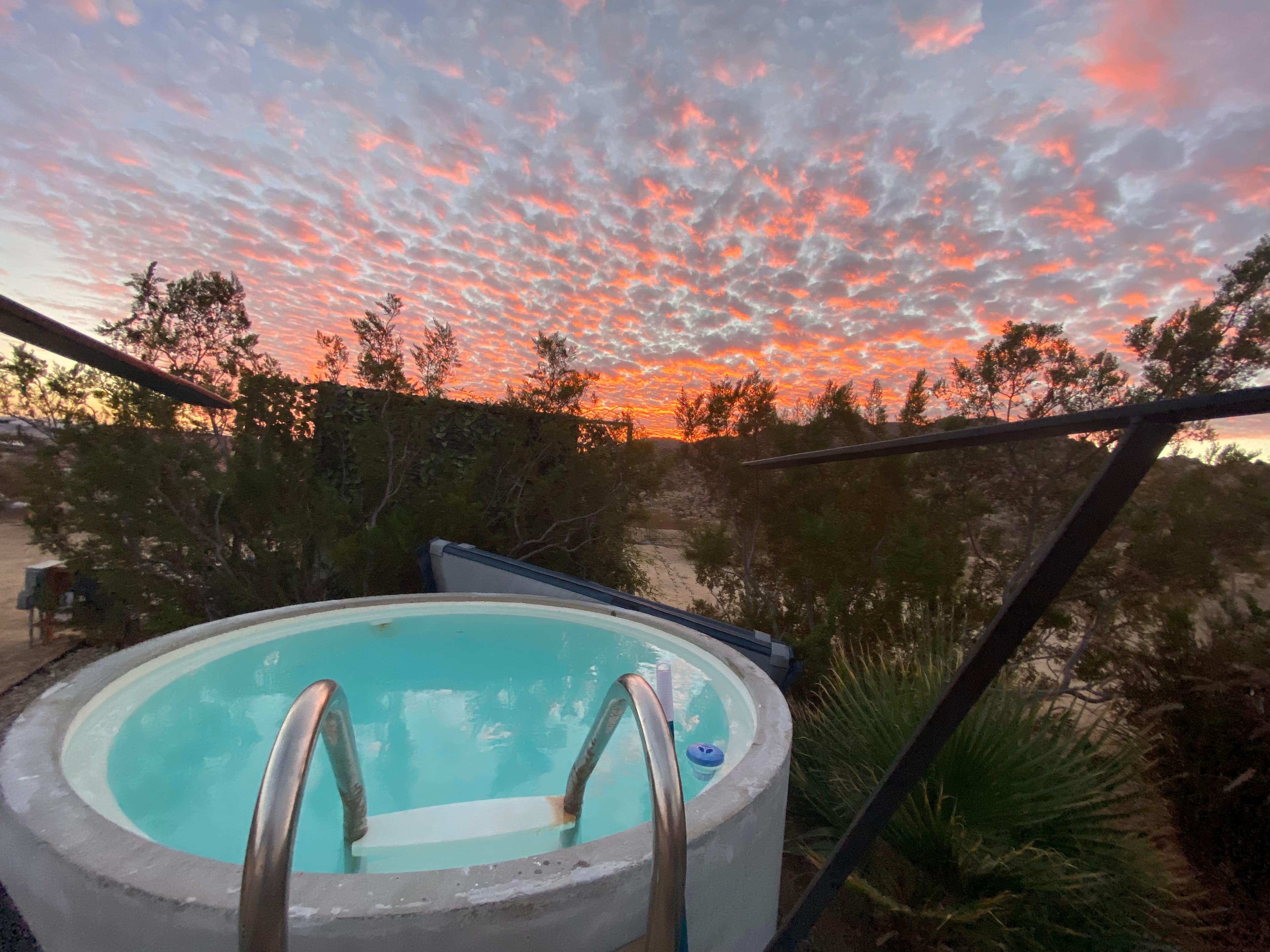 Schoolhouse, 2 bedrooms w/ indoor jacuzzi tub