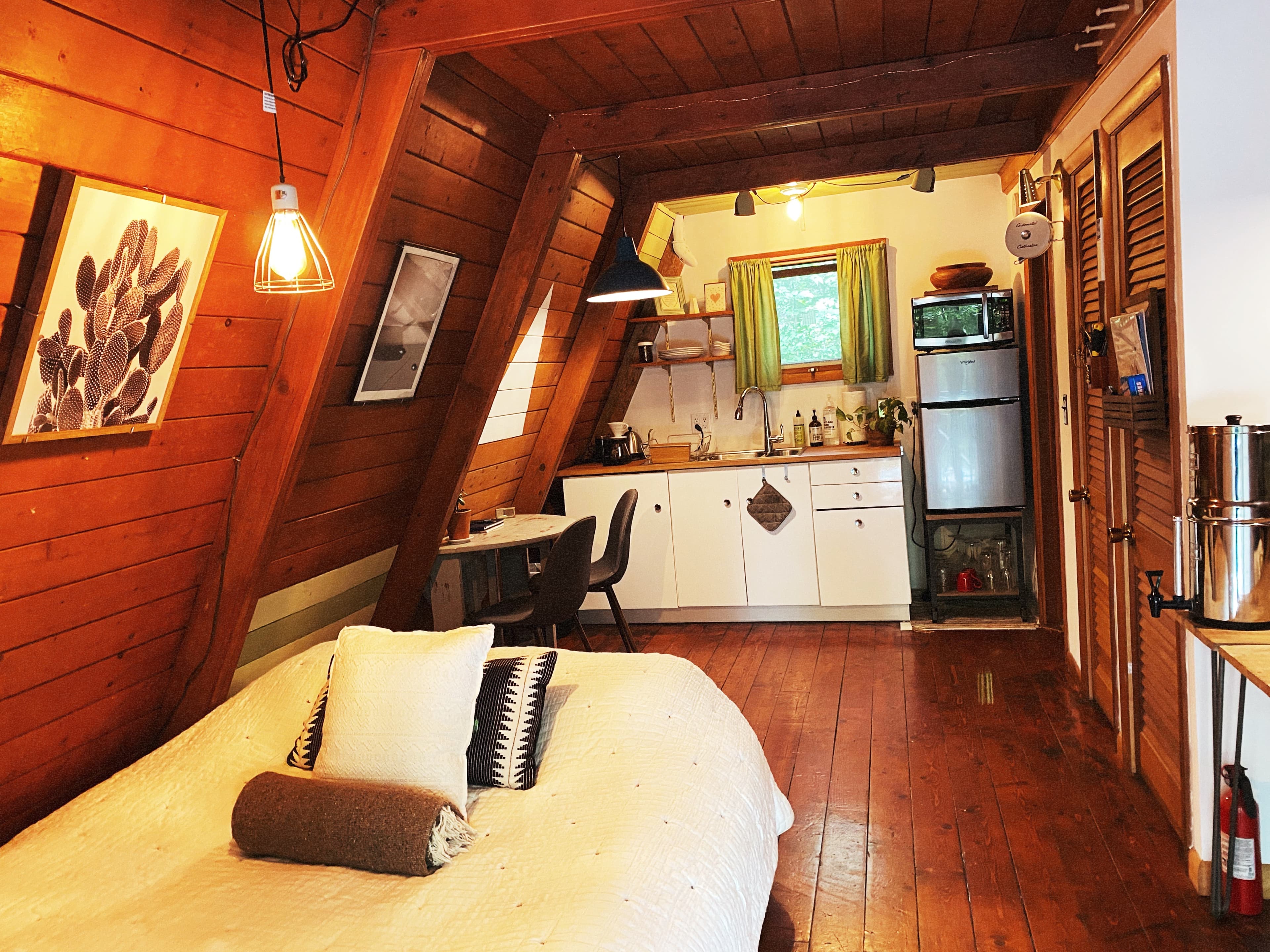 The Triangle: A-Frame Cabin for your city retreat