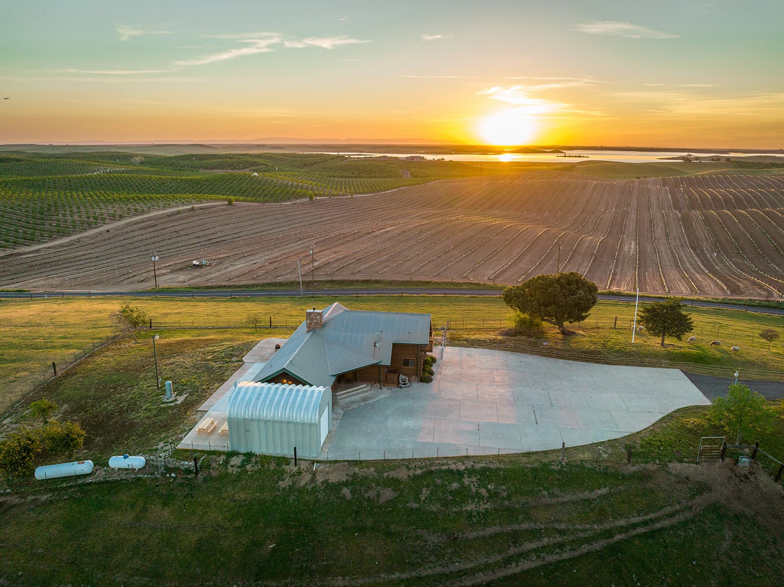 Farm Stay at the Bell-Zwart Lodge